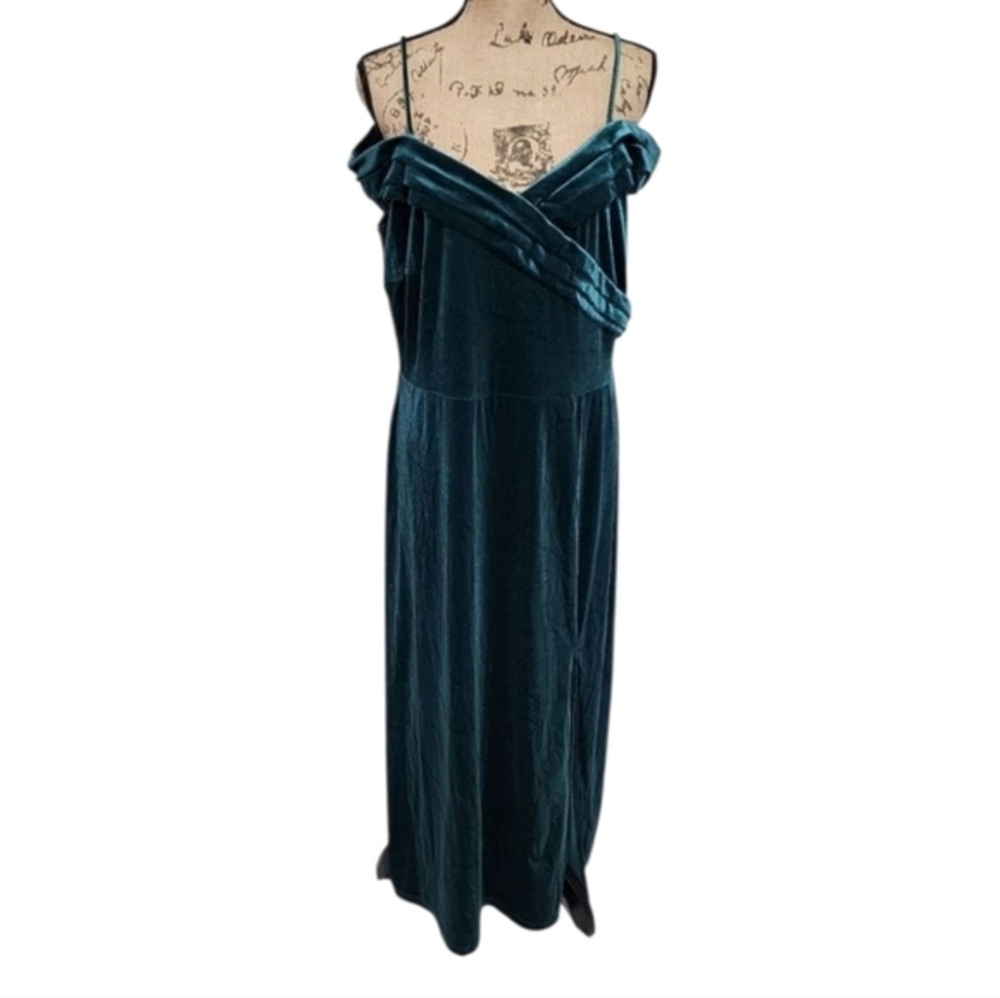 Alexa B Nites Women Teal Velvet Cold Shoulder Maxi Gown Dress 16W NEW
